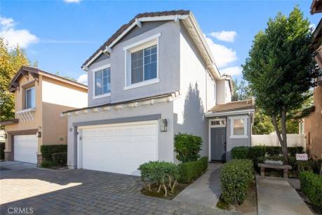 260 Woodcrest Ln