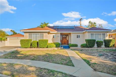 15909 Vintage St