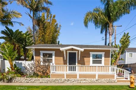 1112 Acacia Ave