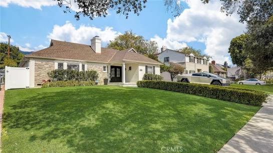 2255 Las Lunas St