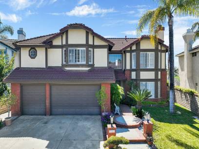 753 View Ln