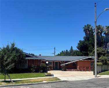 1555 W Wakefield Ave