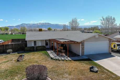 486 1/2 Aspen Grove Drive