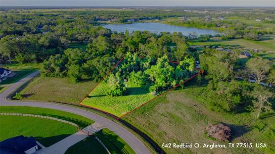 642 Redbird Ct
