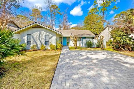 6 Possum Ln