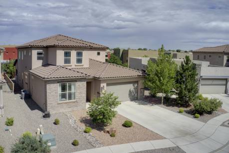 1615 Barbaro Dr SE