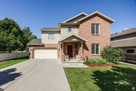 686 Trail Cir