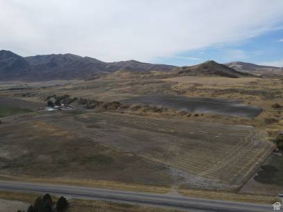 7625 W Highway 30