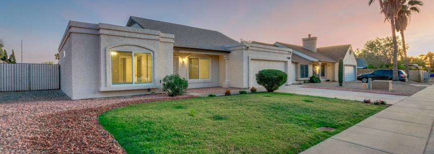 1027 E Sequoia Dr