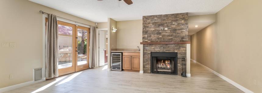 11229 E Laurel Ln