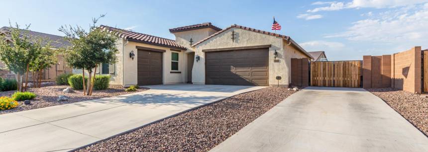18418 W Meadowbrook Ave