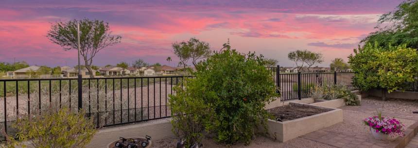 22545 W Twilight Trl