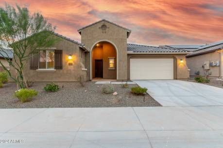 18466 W Hiddenview Dr