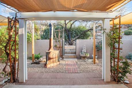 855 W Santa Fe Dr