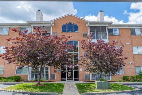 3721 Bardstown Rd APT 202