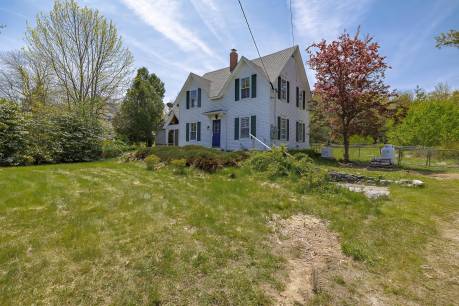 898 Bay Rd