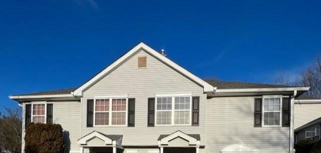 987 Lily Ct