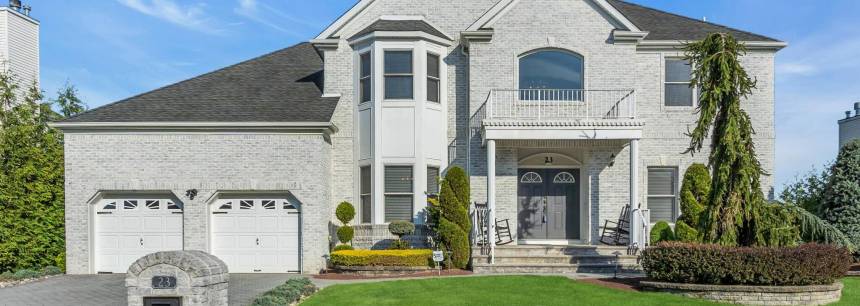 23 Hedgerow Ln