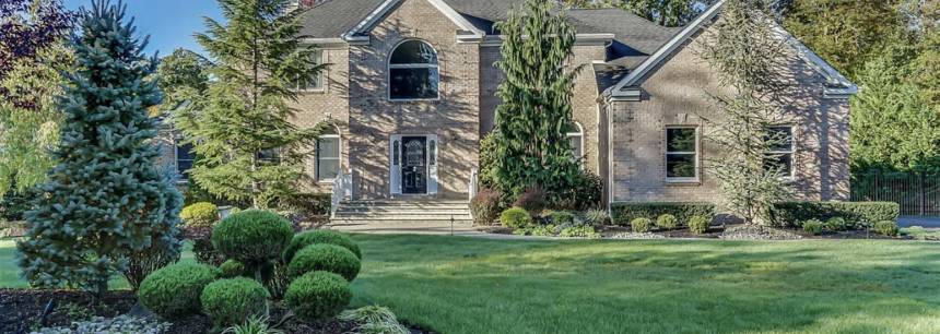 2 Kathleen Ct