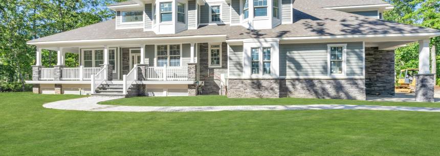 7 N Pointe Dr