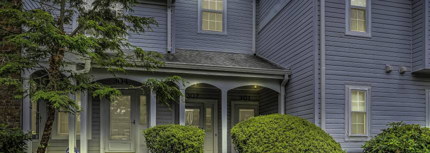 302 Tulip Ln