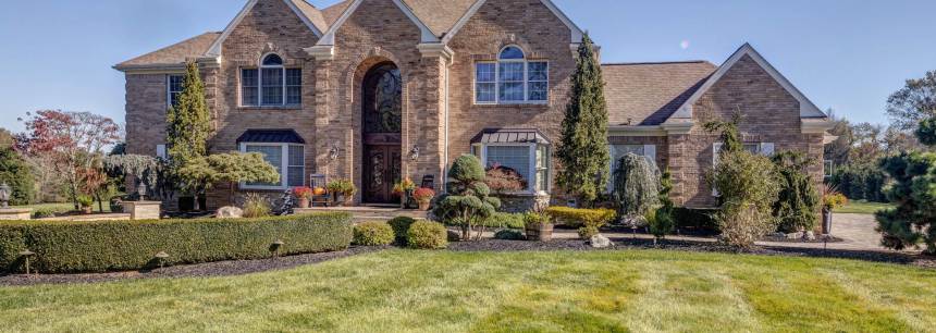 2 Christie Ct