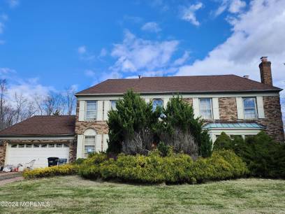 4 Homestead Cir
