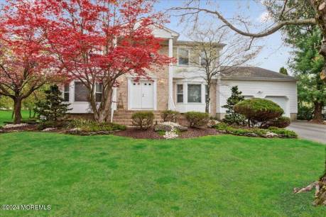 23 Cloverleaf Dr