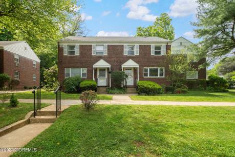 107 Manor Dr