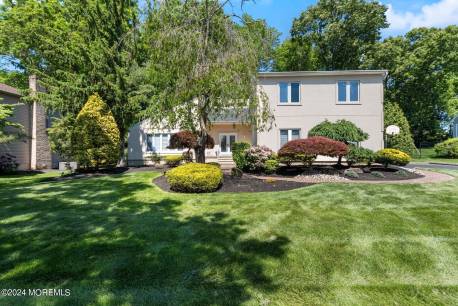 14 Leonard Dr