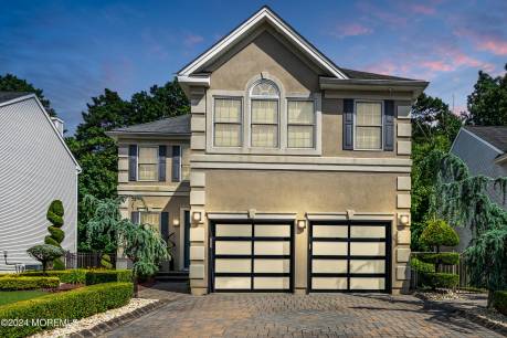 9 Timber Grove Ct