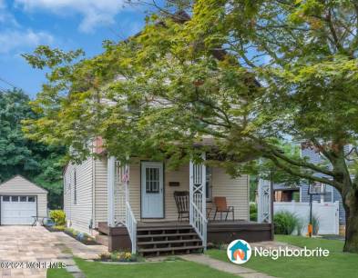 7 Maple St