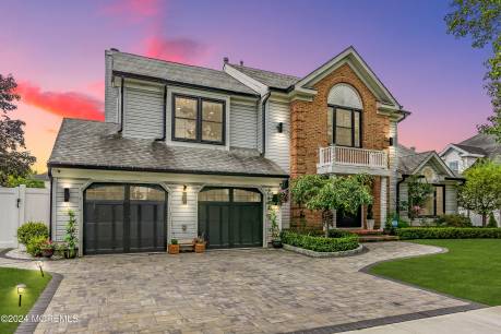 3 Kolb Ave