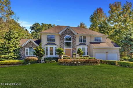 4 Amanda Ct