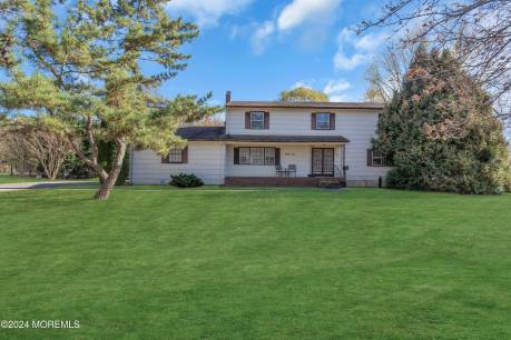 44 Portage Dr