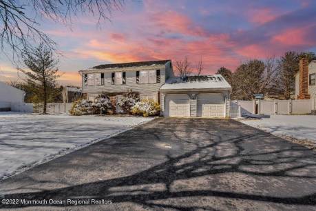 4 Reston Rd