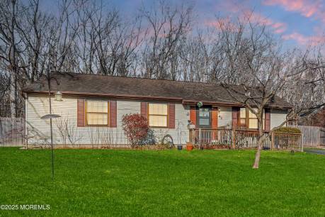 42 Pearl Dr