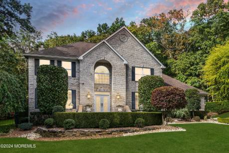 220 Sunnyside Dr