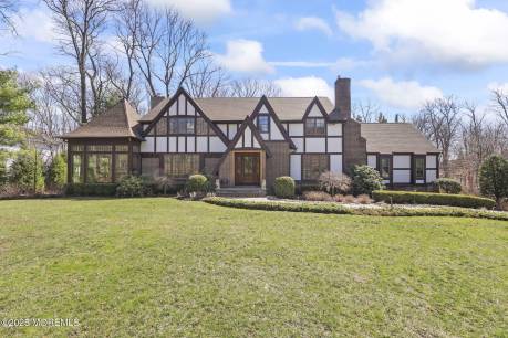 51 Durand Dr