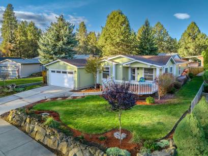 1057 SE Valleywood Pl