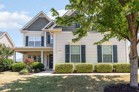 811 Lone Pine Loop