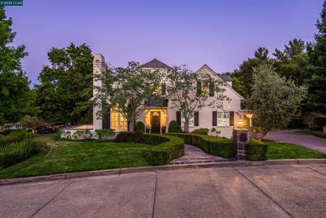 45 Laird Dr