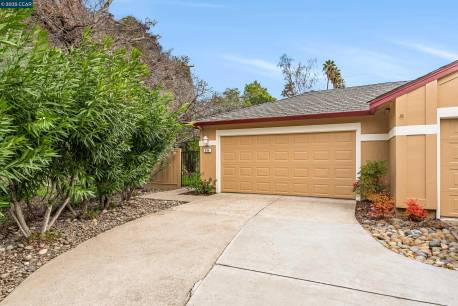 694 La Corso Drive