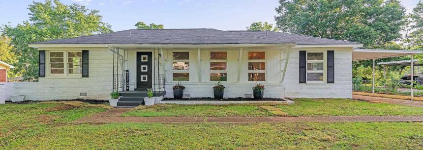 2102 Lynn Road