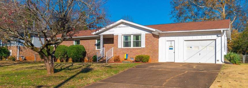 10013 Hogan Drive SE