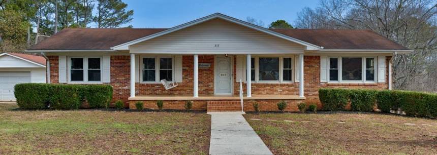 217 Cloverleaf Drive