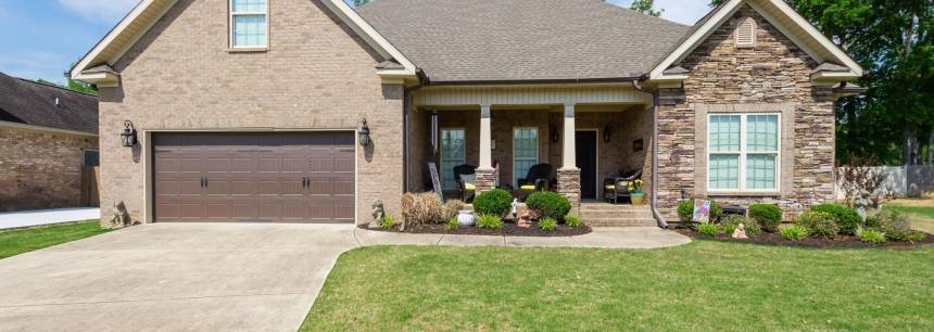 311 SE Pembrooke Circle SE