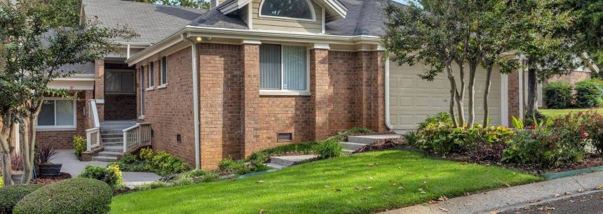 2032 Fairway Hills Drive 2032