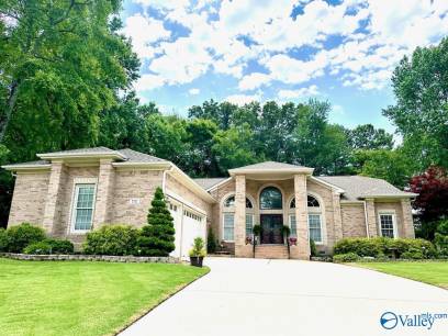 110 Holbrook Drive