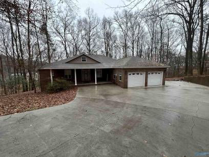 700 Tomahawk Circle